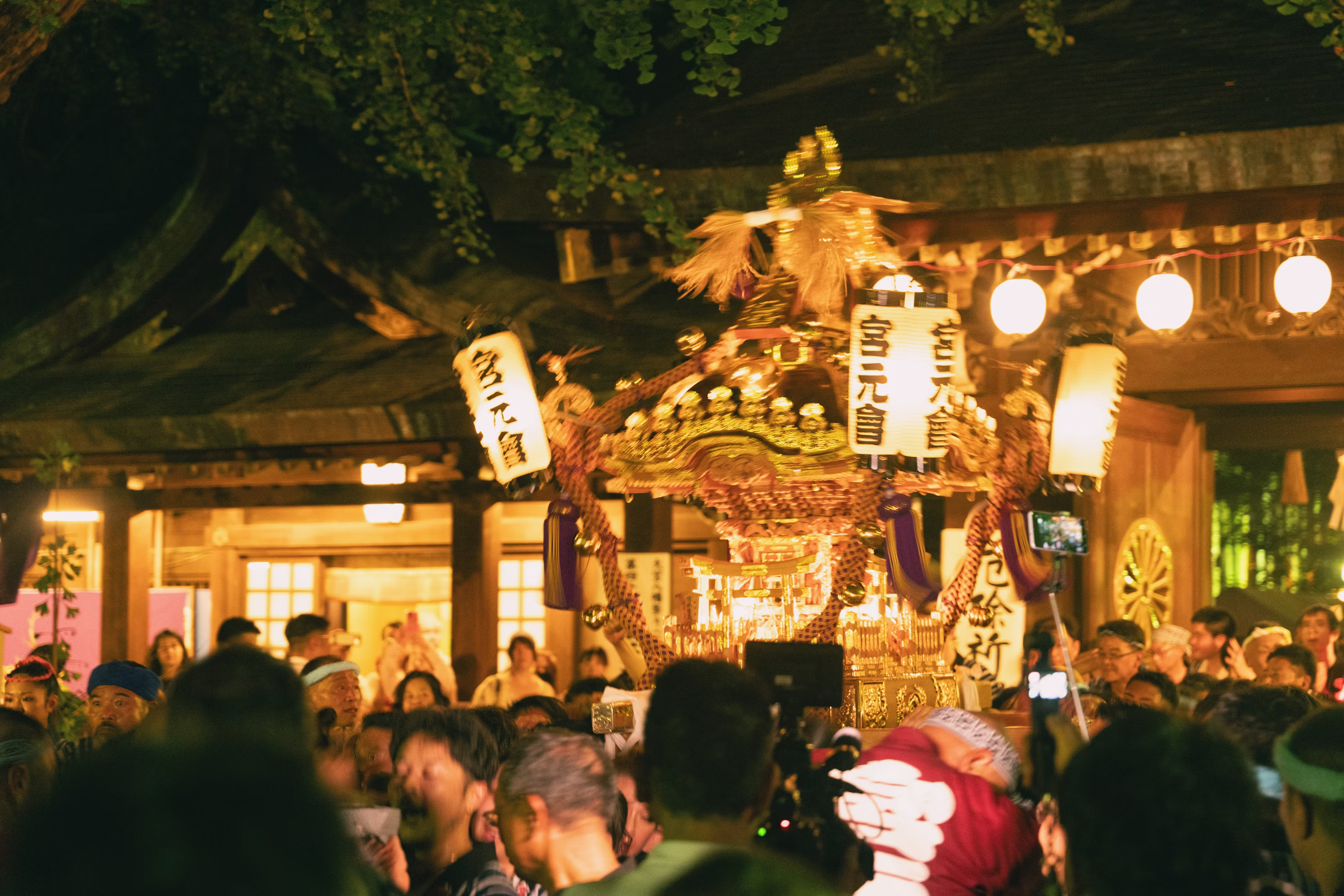 © ayumi kubo (@ayumikubo) matsuri d'automne unsplash